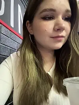 Stripchat Live Sex Cam of PumaShyXD