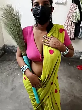 Stripchat Sex Cam of Hotty-Moni