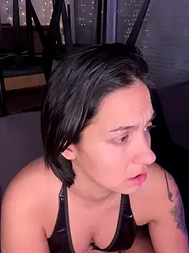 Stripchat Adult Webcam of LaPetiteKim