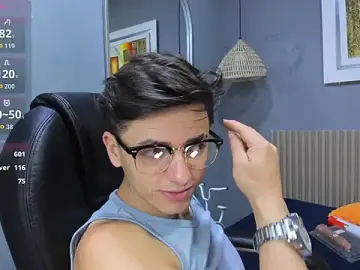 Stripchat Live Sex Cam of tossetrech