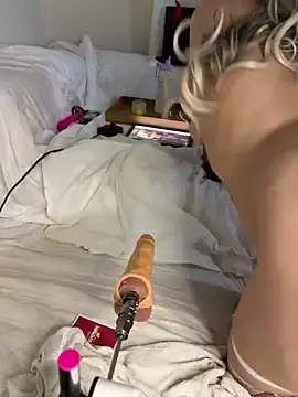 Stripchat Best live sex cam show of Ozge-SluttyScream69