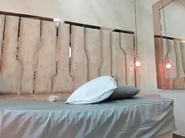 Stripchat Live Sex Cam of ari_monet