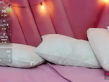 Stripchat Live Sex of hornybarelylegalgirl