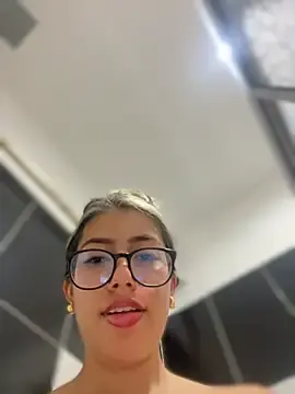 Stripchat Adult Webcams of sara_calderon