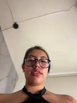 Stripchat Nude Webcam of sara_calderon
