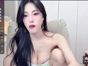 Stripchat Nude Webcam of uuxiaocai