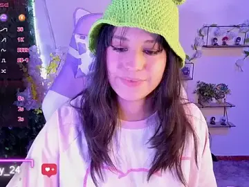 Stripchat Free Porn Cam of Eymmy_24