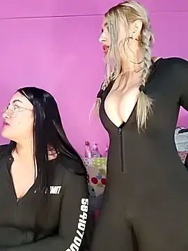 Stripchat Watch Live Sex Cams of Nathahot69
