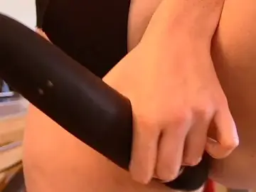 Stripchat Sex Cam of Lisa_Sack