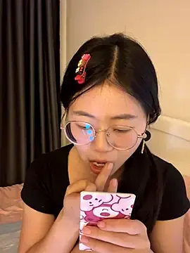 Stripchat Live Sex Cam of Ella-A9