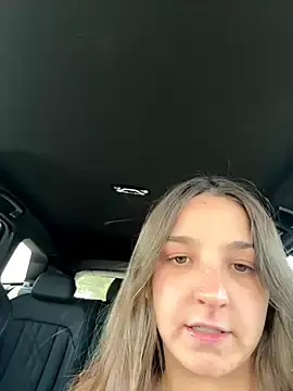 Stripchat Sex Cam of DoriDeluxe66