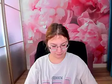 Stripchat Free Porn Cam of AngelinaLow