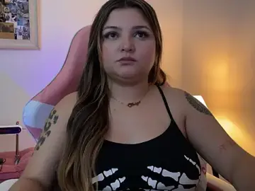 Stripchat Live Sex Cam of SweetFoxEyes_