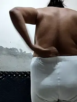 Stripchat Live Sex Cam of illay_love