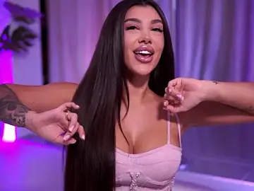 Stripchat Sex Cam of NatyDesiree