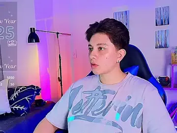 Stripchat Nude Webcam of Aronmiller_ofi