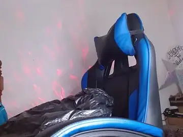 Stripchat Live Sex of SexyBoy-Bigclit