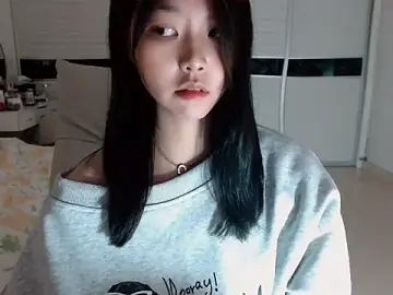 Stripchat Free Porn Cam of Miu1_girl