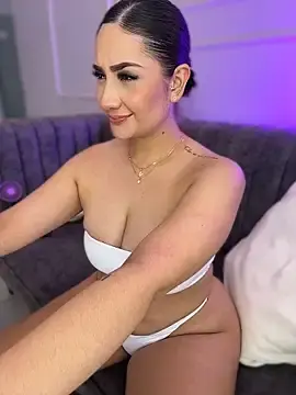 Stripchat Adult Video Chat of GabriellaFerrer