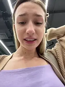 Stripchat Live Sex of Lia__Love
