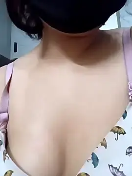 Stripchat Live Porn of Aachal_7