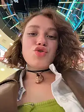 Stripchat Free Live Porn of lucy-joy