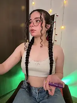 Stripchat Live Sex of Antoniart_
