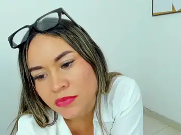 Stripchat Free Porn Cam of TaylorEvanss