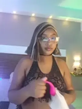 Stripchat Nude Webcam of Adelehottman