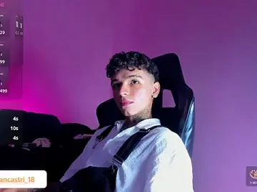 Stripchat Free Porn Cam of Ian_Castillo_