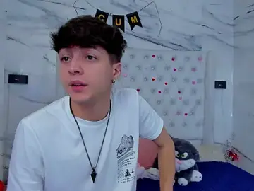 Stripchat Free Porn Cam of Ari_and_Storm