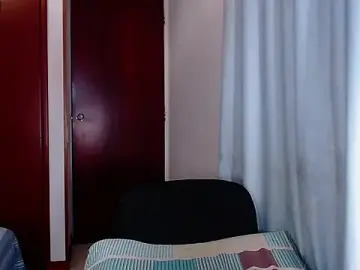 Stripchat Free Porn Cam of TastyTrap_18