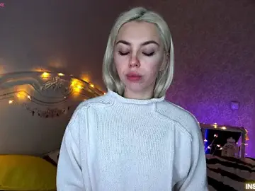 Stripchat Free Porn Cam of LillyMoure_