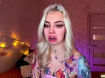 Stripchat Live Porn of LillyMoure_