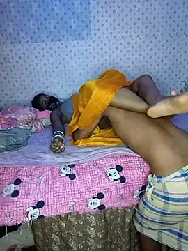 Stripchat Sex Cam of Cute-Janvi2